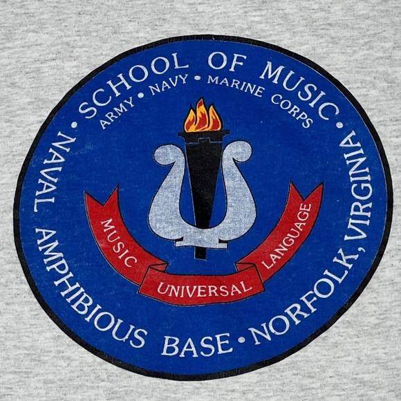 Vintage Navy School of Music Military Screen Stars 1990s Graphic Tshirt - Picture 2 of 3